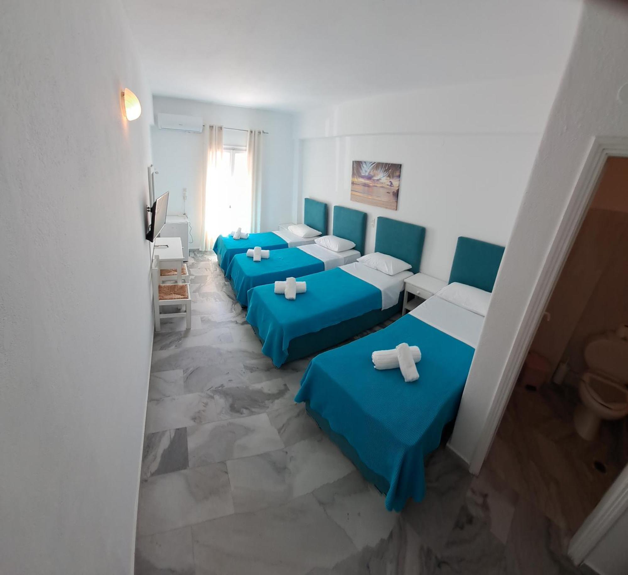 Frangiscos Hostel ปาริเกีย ภายนอก รูปภาพ